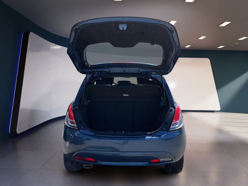 Lancia Ypsilon usata a Torino (7)