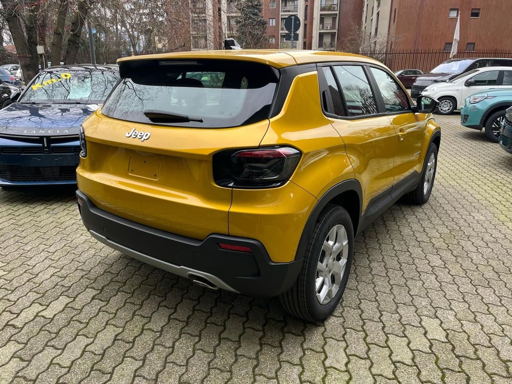Jeep Avenger usata a Milano (7)