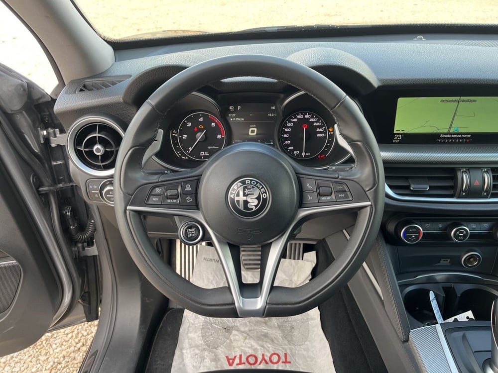Alfa Romeo Stelvio usata a Ragusa (10)