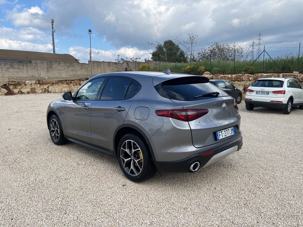 Alfa Romeo Stelvio usata a Ragusa (4)