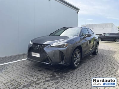 Lexus UX Hybrid 4WD Design del 2024 usata a Montebelluna