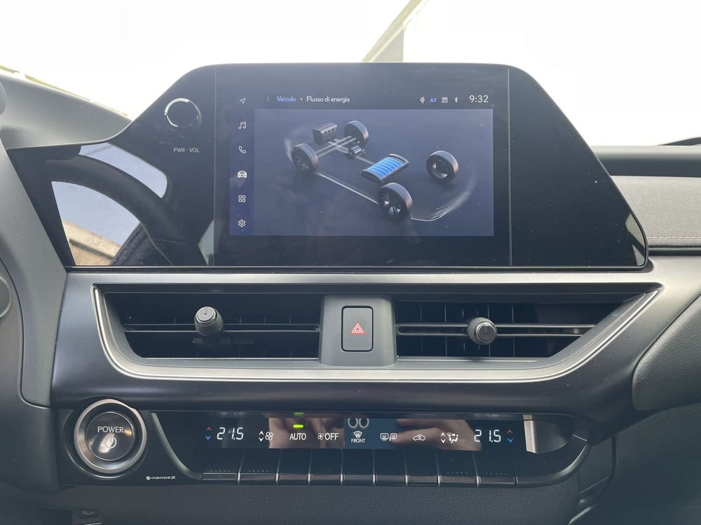 Lexus UX usata a Treviso (16)