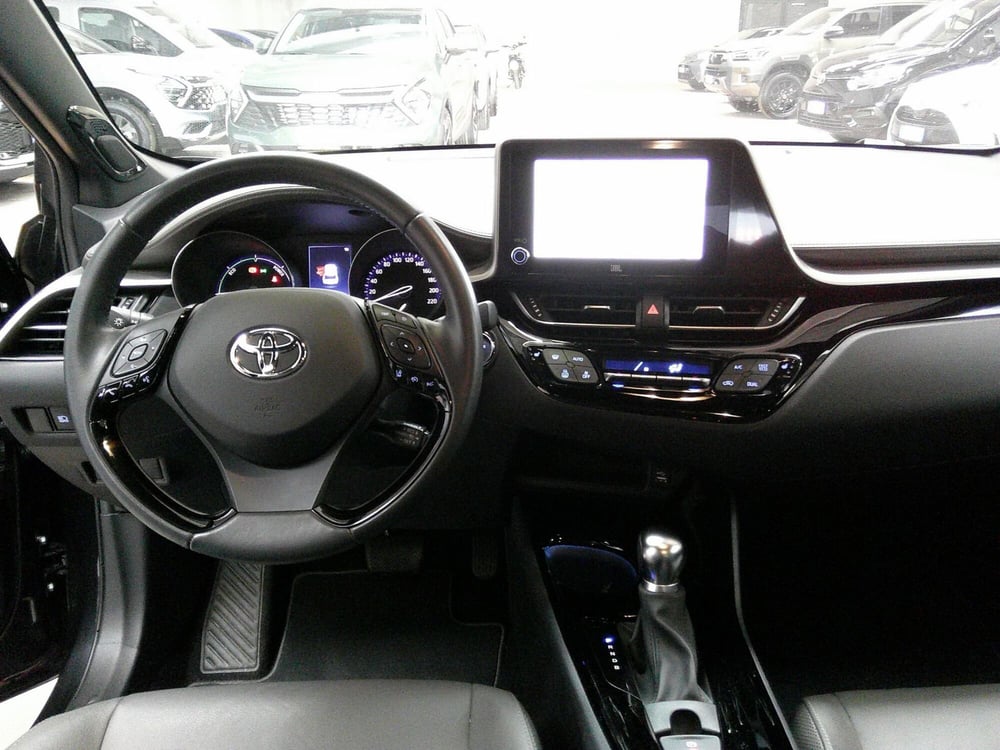 Toyota Toyota C-HR usata a Treviso (11)