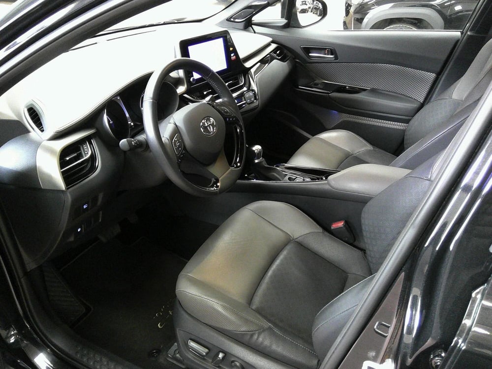 Toyota Toyota C-HR usata a Treviso (9)