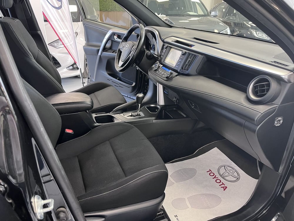 Toyota Rav4 usata a Prato (8)
