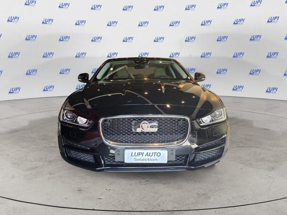 Jaguar XE usata a Pistoia (3)