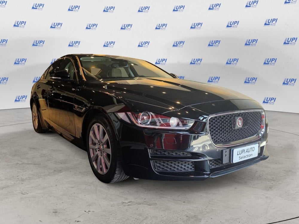 Jaguar XE usata a Pistoia (4)
