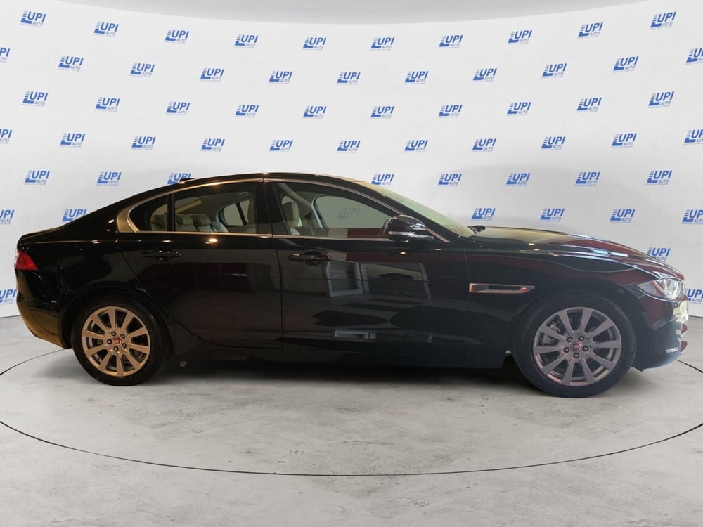Jaguar XE usata a Pistoia (5)