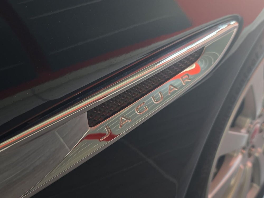 Jaguar XE usata a Pistoia (9)