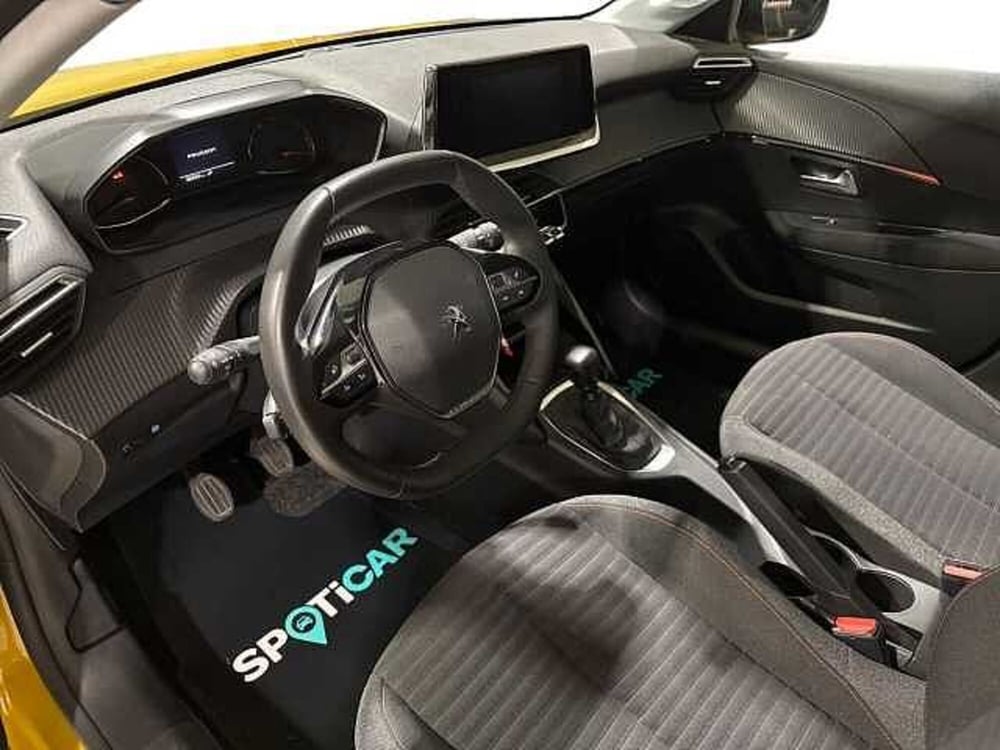 Peugeot 208 usata a Napoli (12)