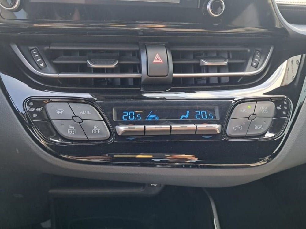 Toyota Toyota C-HR usata a Cagliari (20)