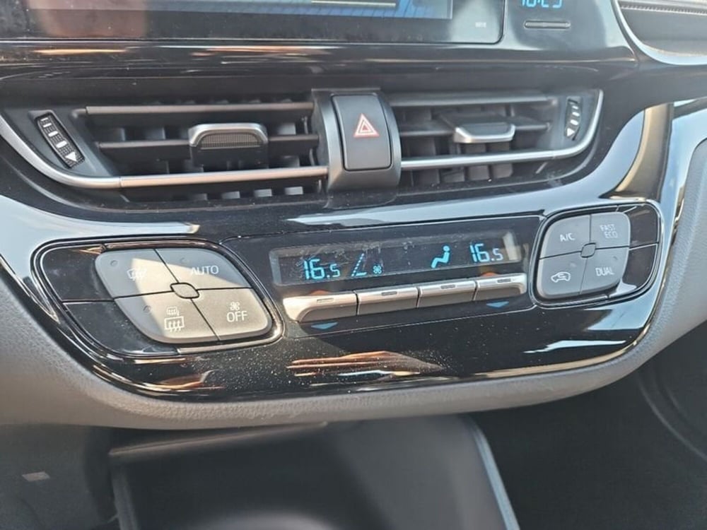 Toyota Toyota C-HR usata a Vicenza (10)