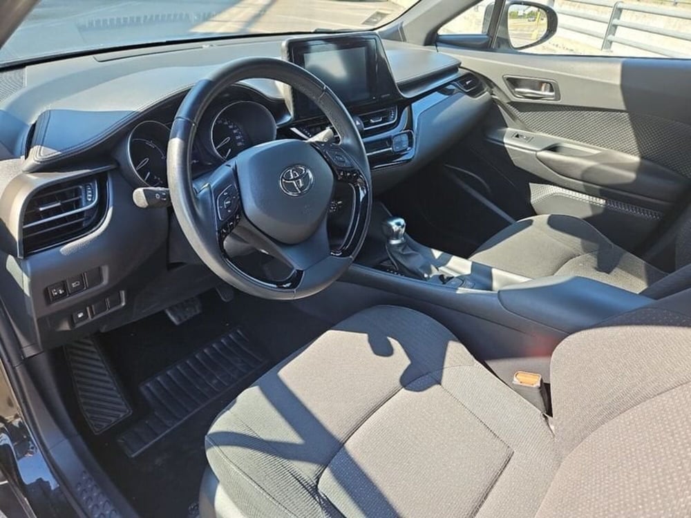 Toyota Toyota C-HR usata a Vicenza (8)