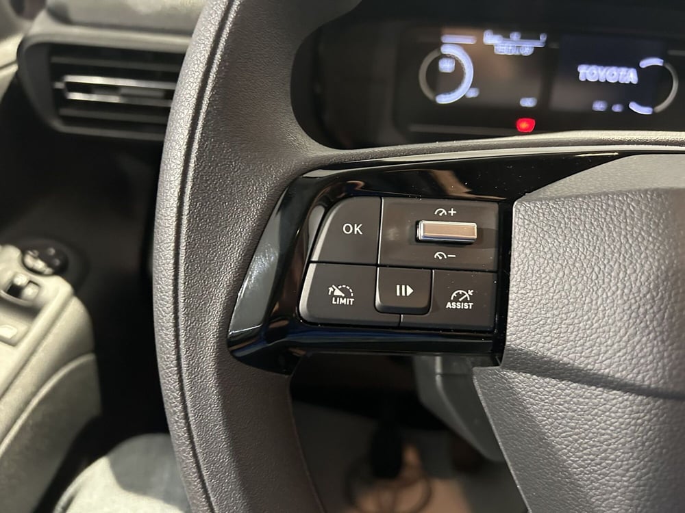 Toyota Proace City nuova a Milano (15)