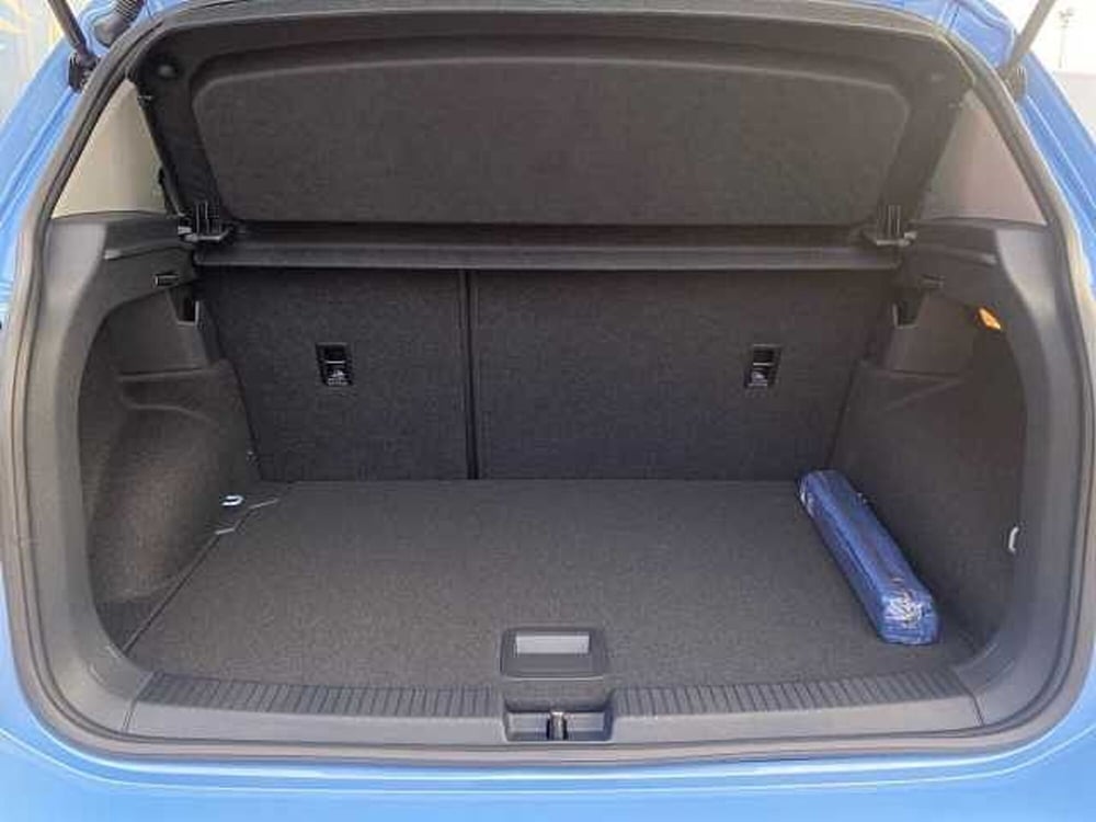 Volkswagen T-Cross nuova a Napoli (17)