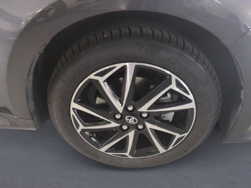 Toyota Yaris usata a Milano (10)