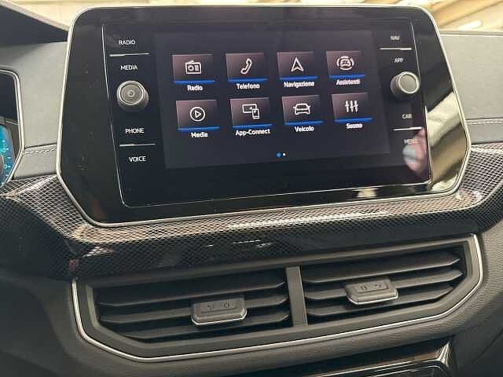 Volkswagen T-Cross nuova a Napoli (17)