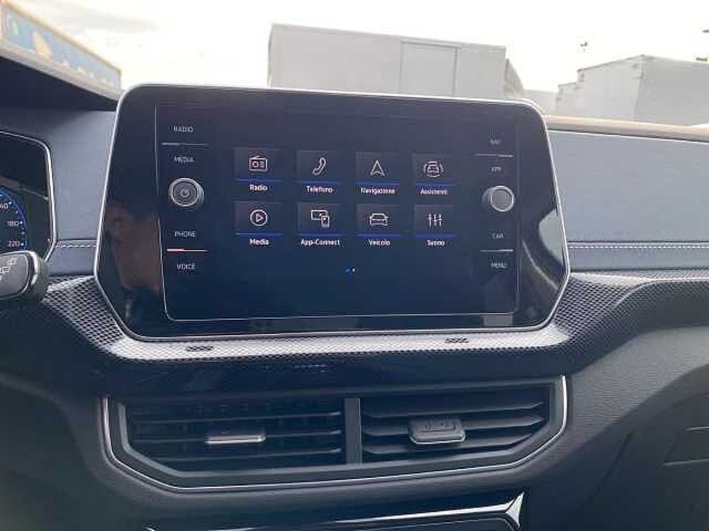 Volkswagen T-Cross nuova a Napoli (12)