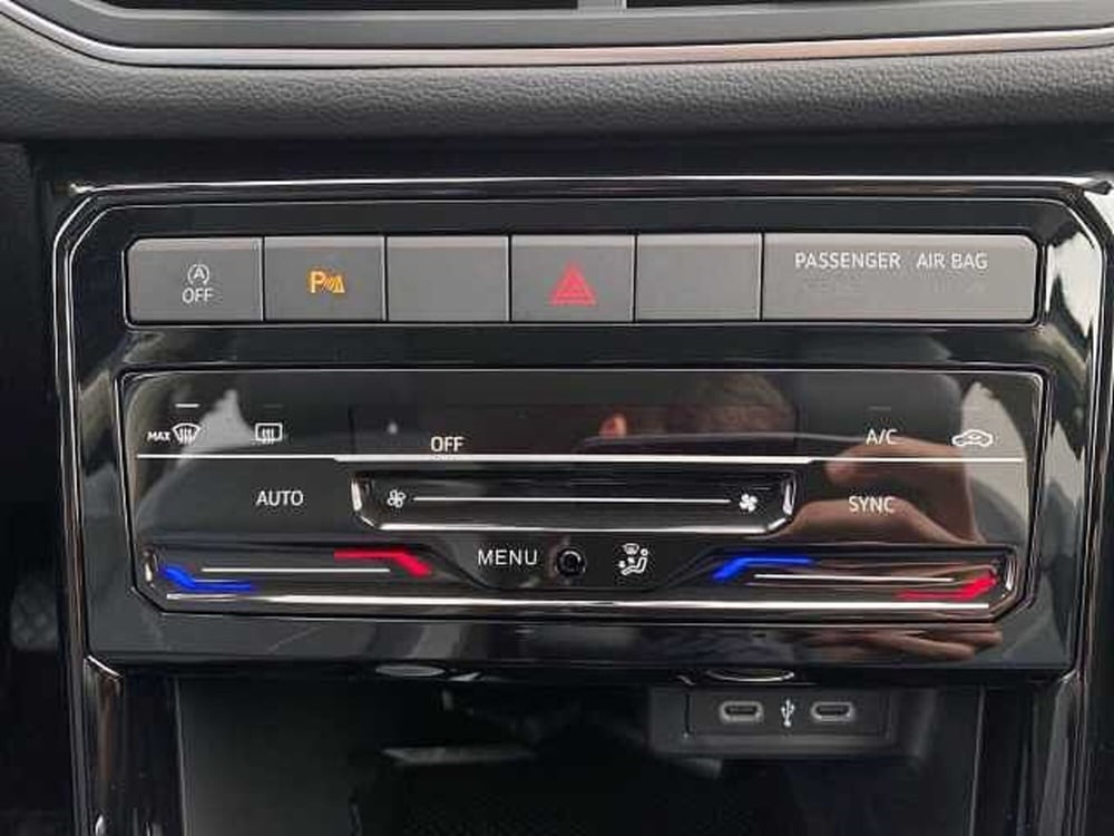 Volkswagen T-Cross nuova a Napoli (16)