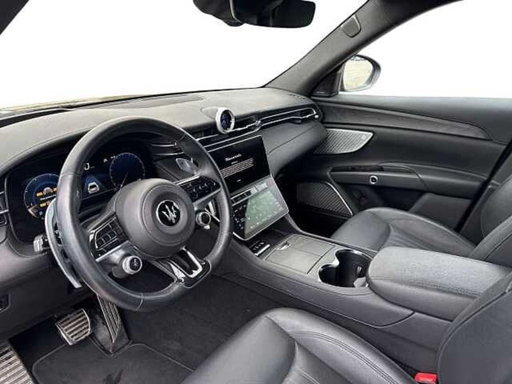 Maserati Grecale usata a Napoli (12)
