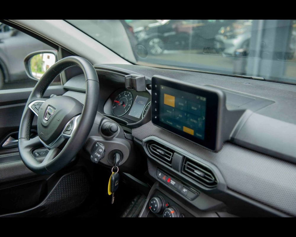 Dacia Sandero usata a Treviso (13)