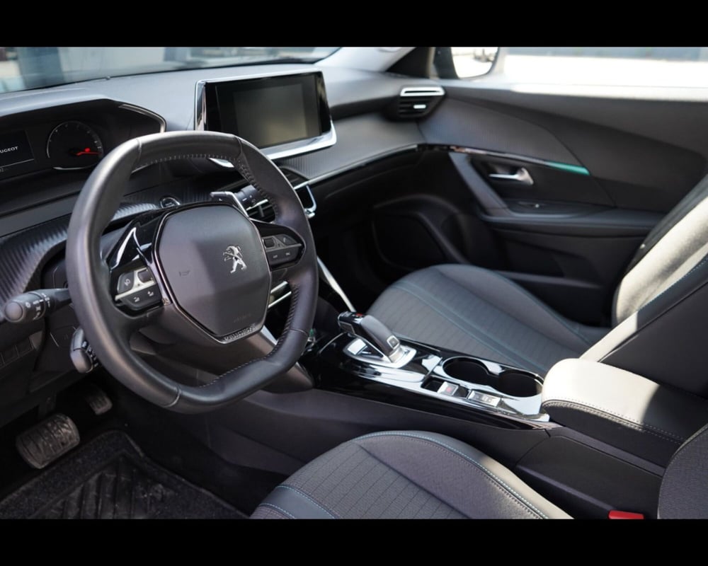 Peugeot 2008 usata a Venezia (19)