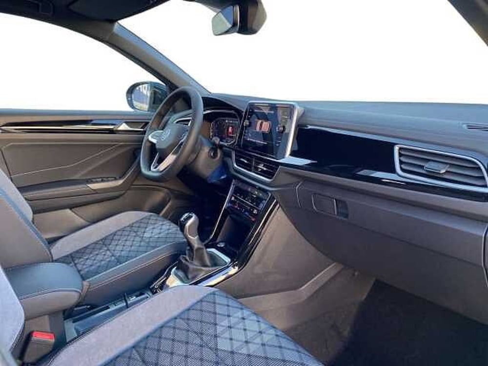 Volkswagen T-Roc nuova a Napoli (15)