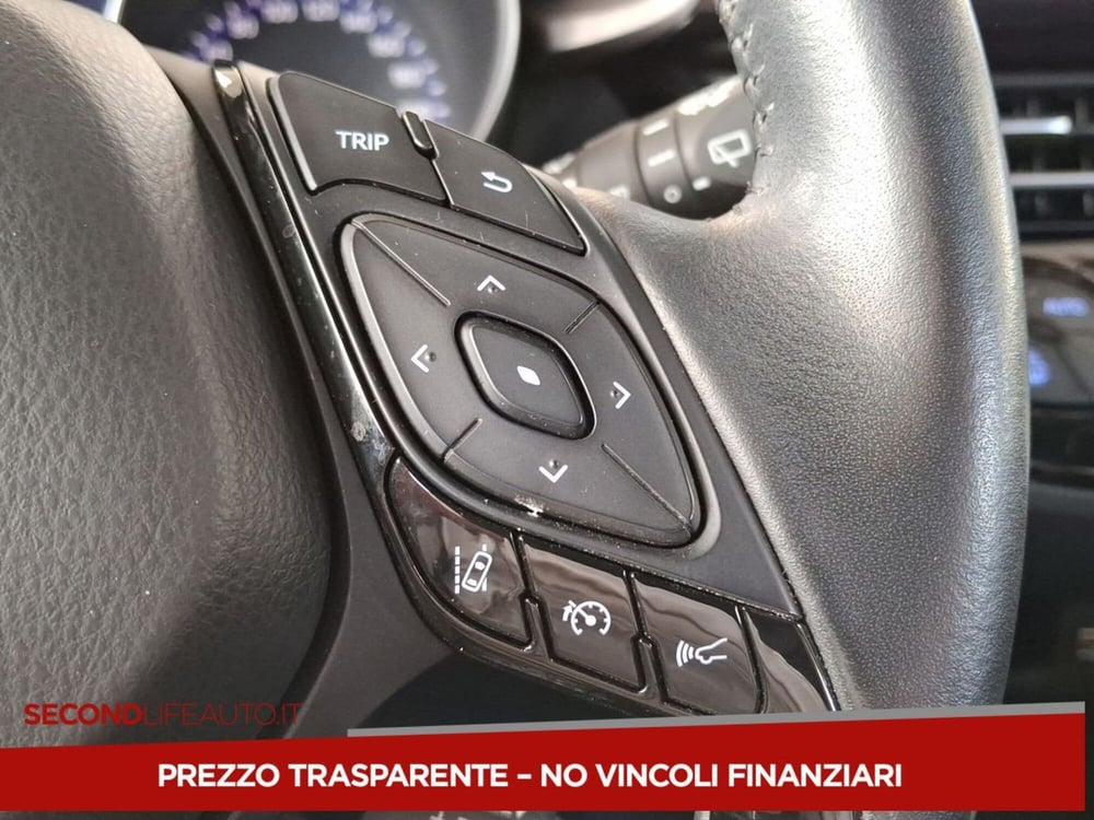 Toyota Toyota C-HR usata a Roma (13)
