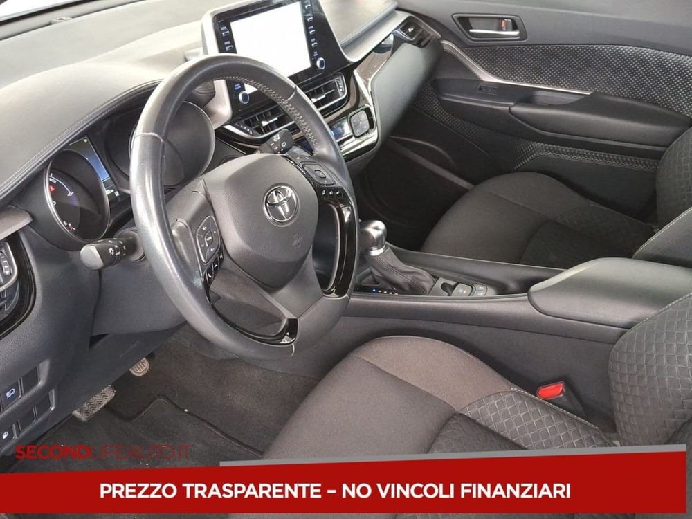 Toyota Toyota C-HR usata a Roma (19)