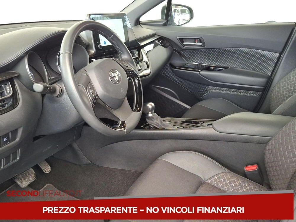 Toyota Toyota C-HR usata a Roma (14)