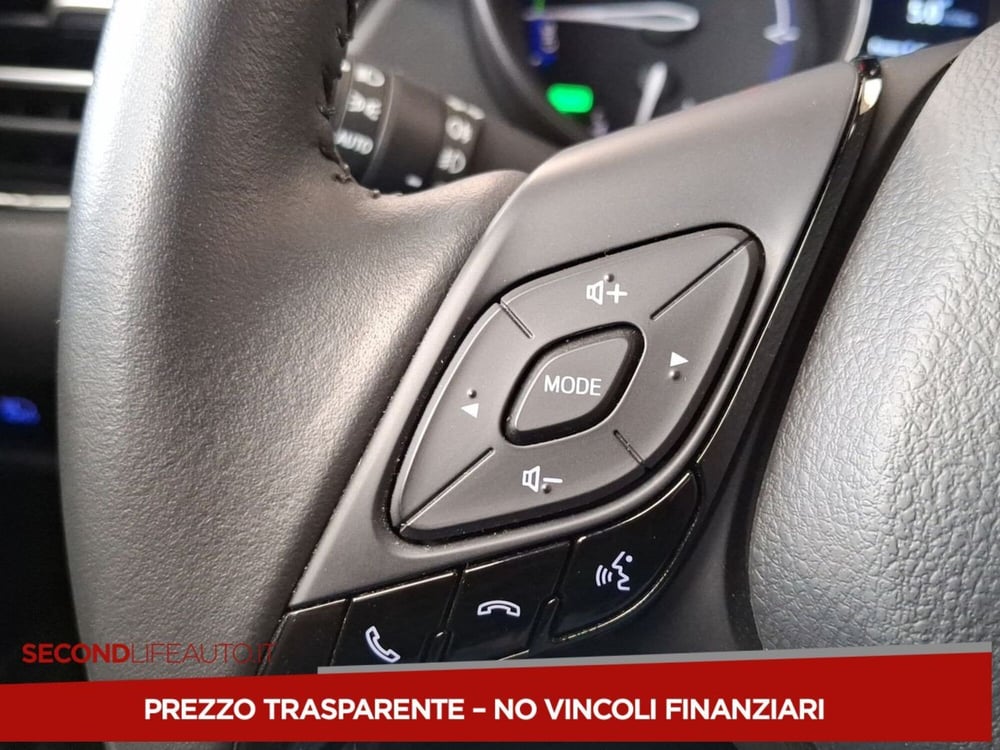 Toyota Toyota C-HR usata a Roma (9)