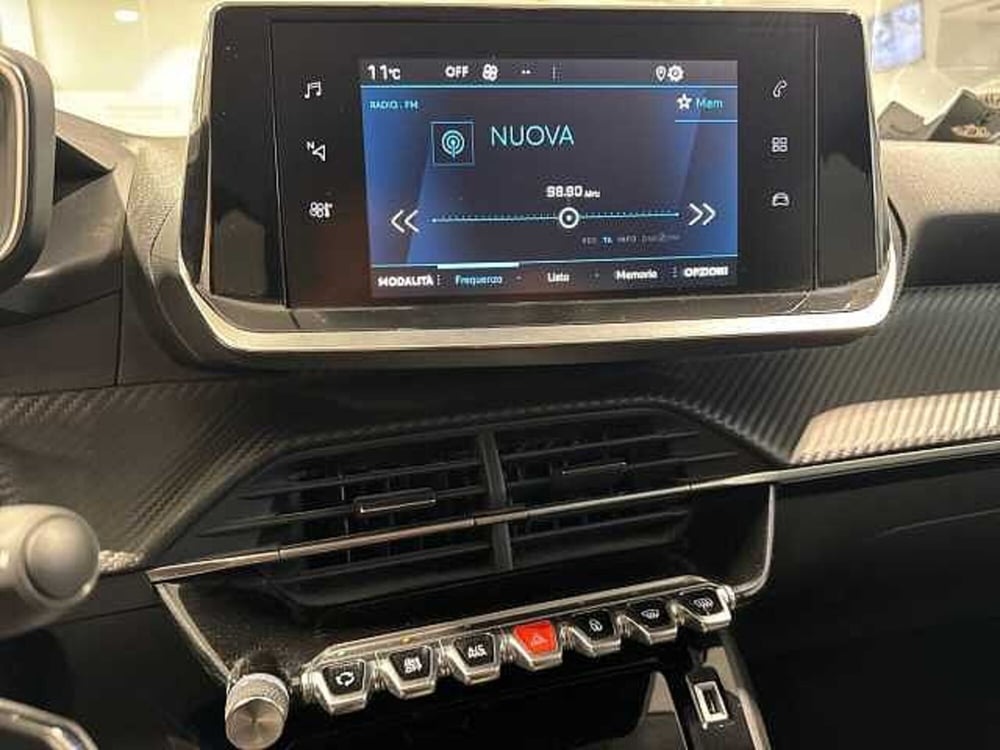 Peugeot 208 usata a Napoli (18)