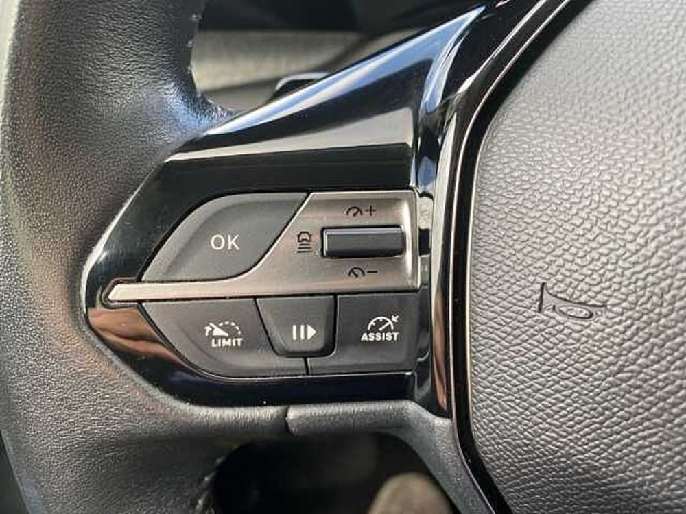 Peugeot 308 usata a Napoli (20)