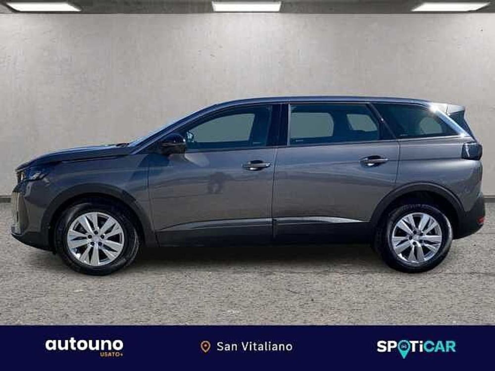 Peugeot 5008 usata a Napoli (2)