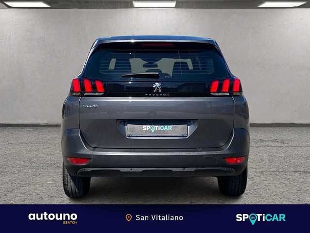 Peugeot 5008 usata a Napoli (4)