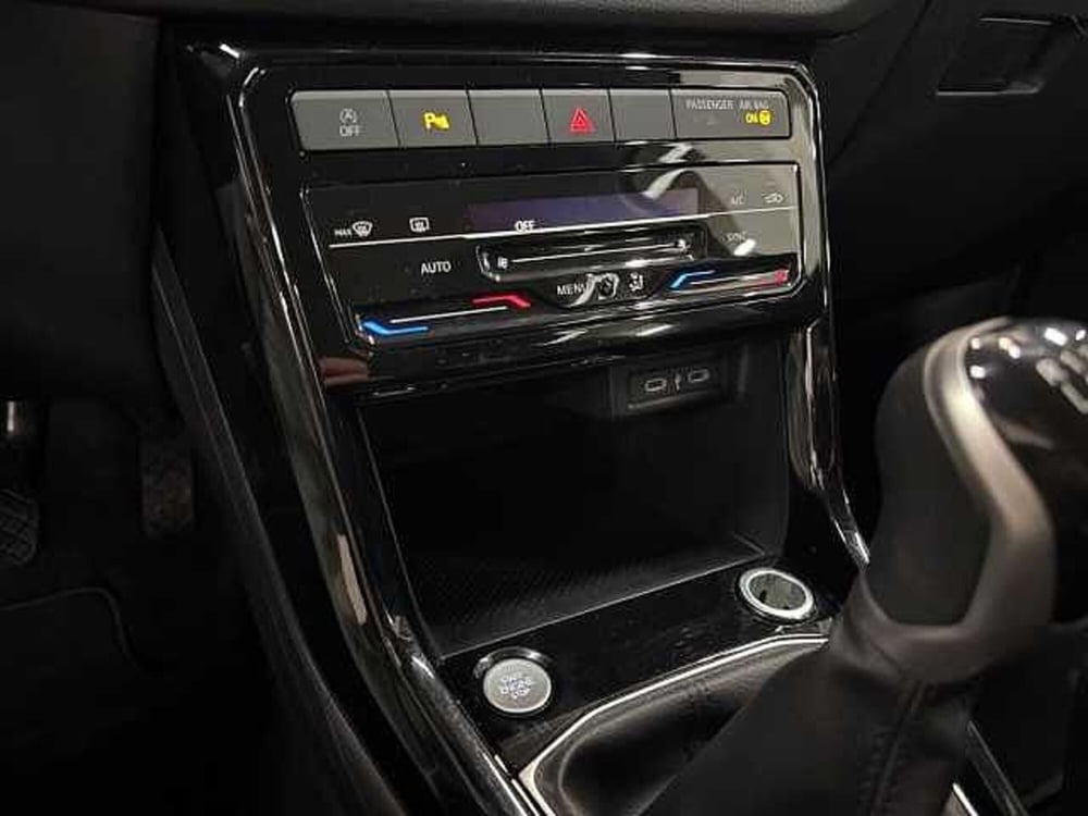 Volkswagen T-Cross usata a Napoli (20)