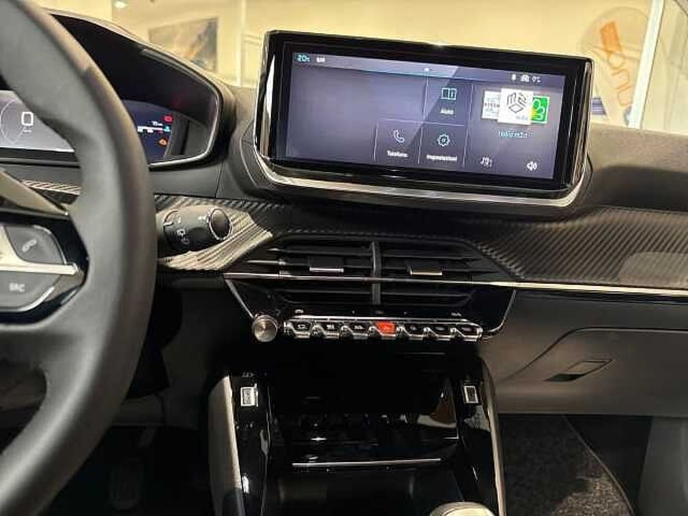 Peugeot 2008 nuova a Napoli (12)