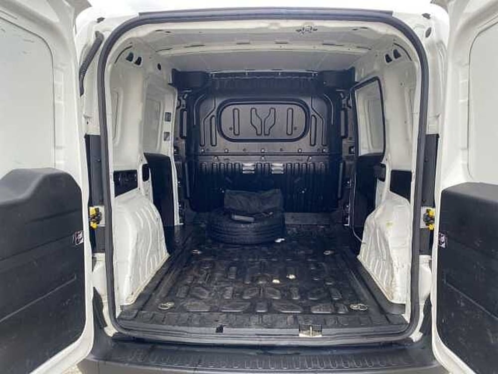 Fiat Doblò Furgone usata a Napoli (20)