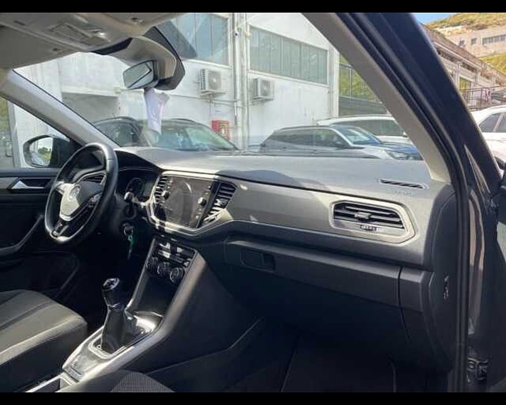 Volkswagen T-Roc usata a Napoli (15)