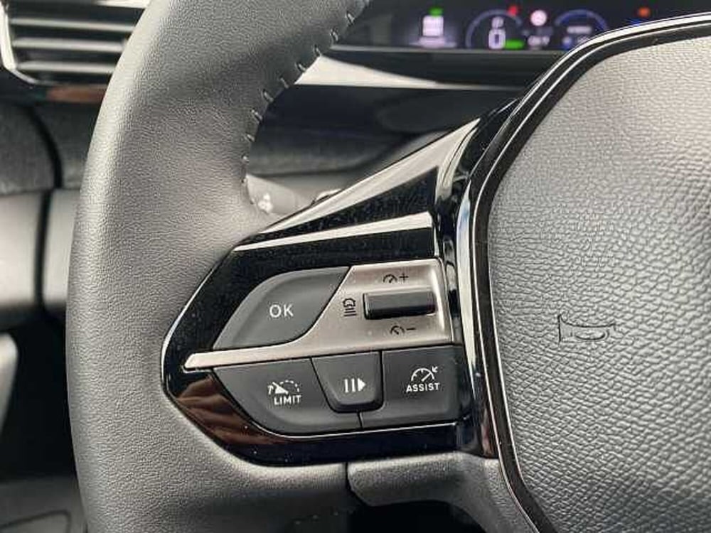 Peugeot 408 usata a Napoli (16)