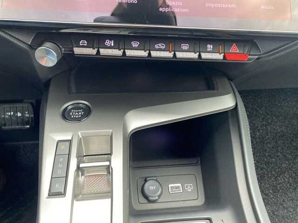 Peugeot 408 usata a Napoli (20)