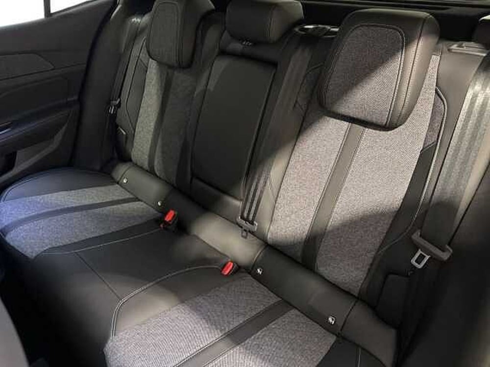 Peugeot 408 nuova a Napoli (20)
