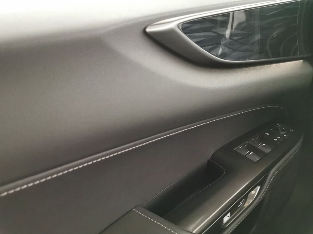 Lexus NX usata a Chieti (20)