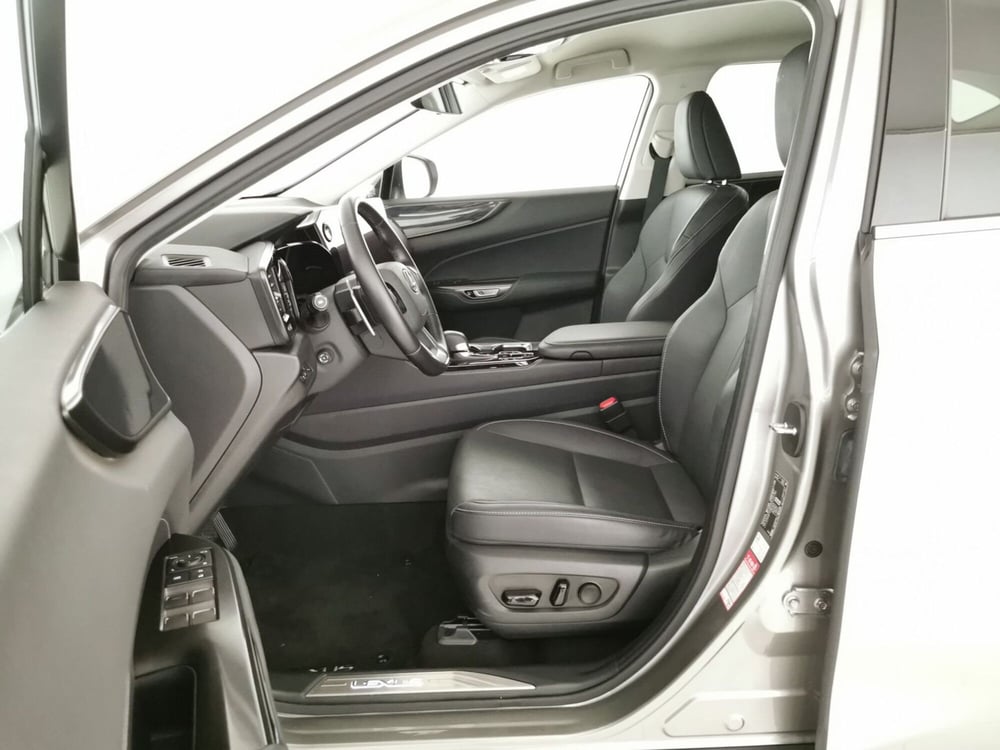 Lexus NX usata a Chieti (5)