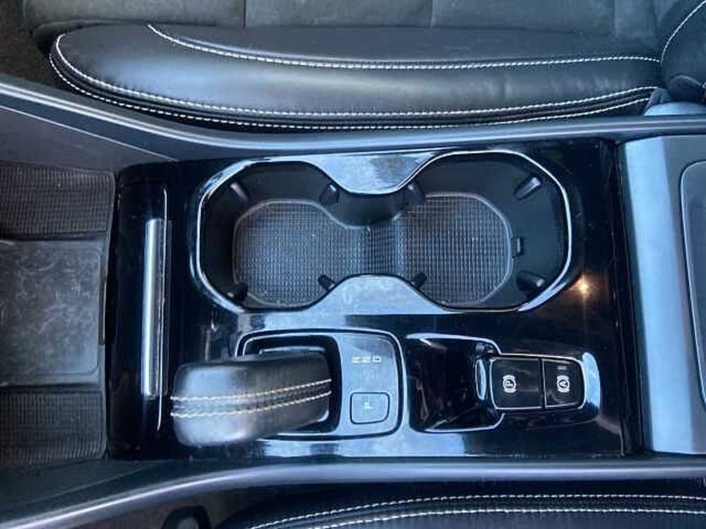 Volvo XC40 usata a Siena (13)