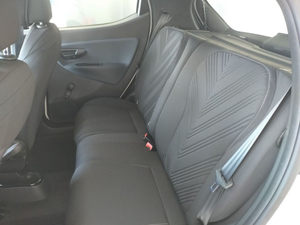 Lancia Ypsilon nuova a Reggio Emilia (11)