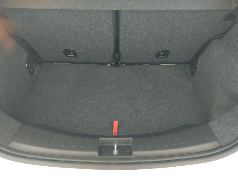 Lancia Ypsilon nuova a Reggio Emilia (8)