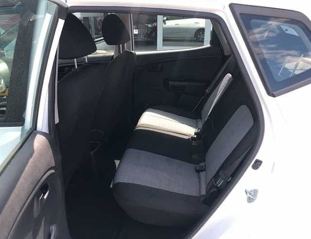 Kia Venga usata a Lucca (9)