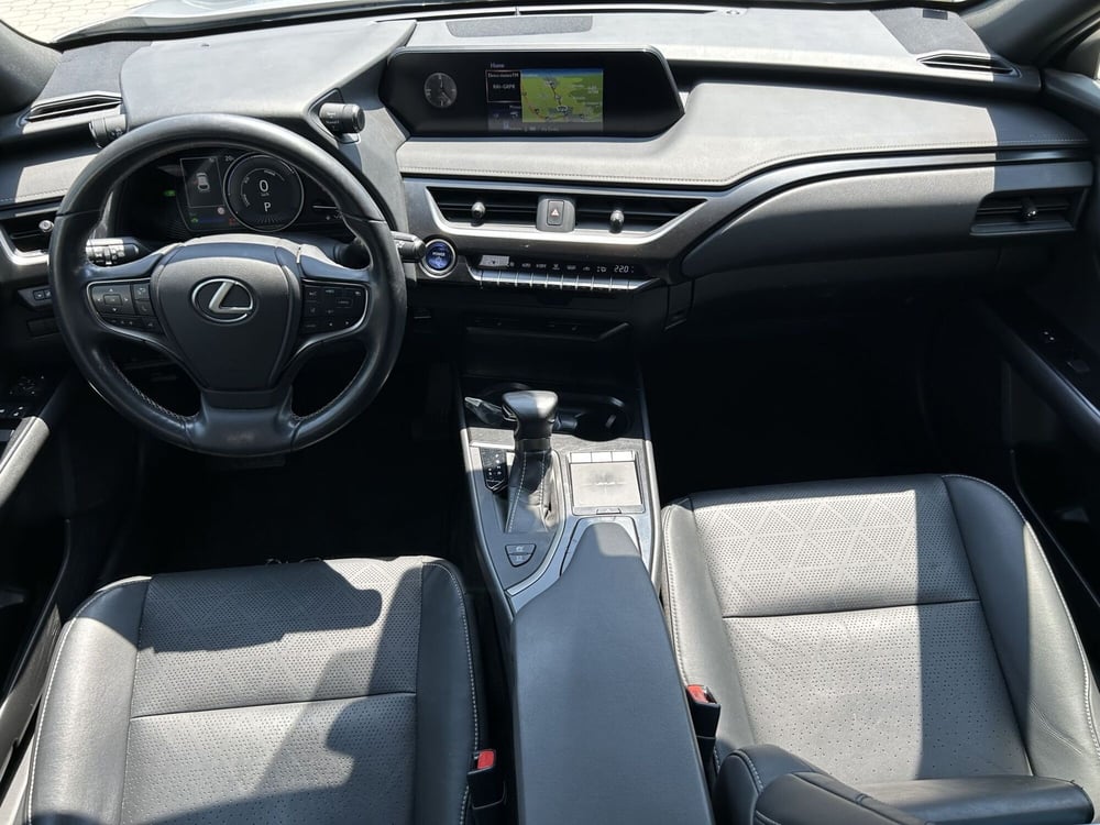 Lexus UX usata a Bologna (10)