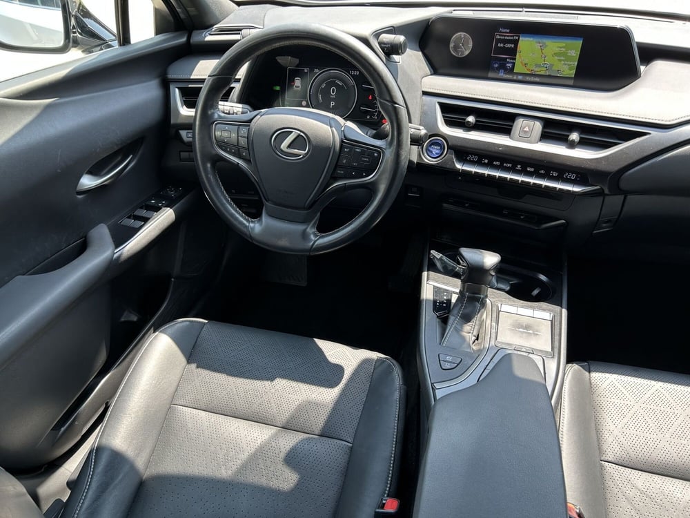 Lexus UX usata a Bologna (11)